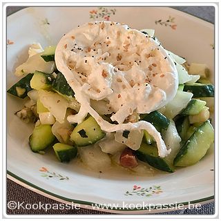 kookpassie.be - Avondeten - Kate Middleton - Salade van (water) meloen, komkommer, avocado, amandel met rooksmaak, kruiden en vinaigrette met burrata en sesam