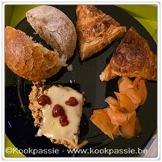 kookpassie.be - Zondags ontbijt - Ontbijtje met alles mooi in 2 gedeeld