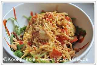 kookpassie.be - Eazy Pasta Soubry met aubergine, rode paprika, ui, look en gebakken kip (Lidl)