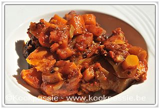 kookpassie.be - Restje uit de diepvries: Kip en fricandon uit de oven met tomatensaus en wortelen