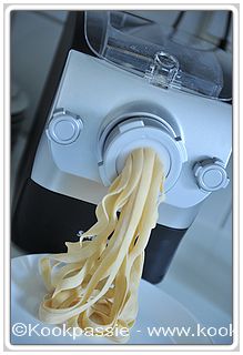 kookpassie.be - Eerste zelfgemaakte Pappardelle met Silvercrest Kitchen Tools Pastamachine,
260 W, 8 opzetstukken (Lidl, 71,99€ 01/2021) 1/2