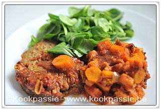 kookpassie.be - Restje uit de diepvries: Kip en fricandon uit de oven met tomatensaus en wortelen