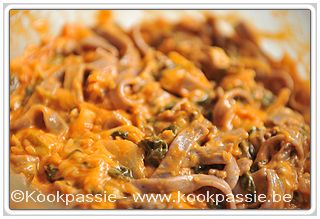 kookpassie.be - Restjes: Spinazie, witte kool, americain en kokosmelk / Tagliatelle ai Mirtilli met Tomato Fritto en gemalen kaas