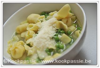 kookpassie.be - Tortellini - Tortellinis au fromage, bouillon aux petits pois (Thermomix)