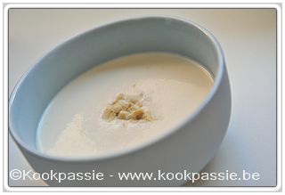 kookpassie.be - Kip - Velouté de poulet à la noix de Cajou