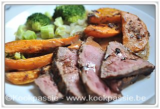 kookpassie.be - Rosbief chateaubriand met broccoli, witloof, flespompoen en zoete aardappel