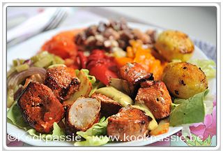 kookpassie.be - Varkensbrochette met rauwe groentjes en gebakken aardappeltjes