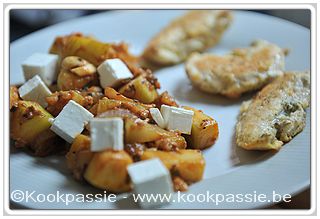 kookpassie.be - Gebakken kip met courgette Herman, rest tomatensaus en fetablokjes