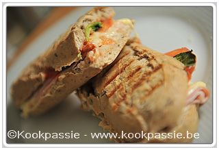 kookpassie.be - Broodje met hesp en kaas op de grill