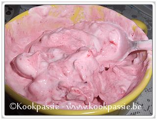 kookpassie.be - Yoghurt met bevroren frambozen