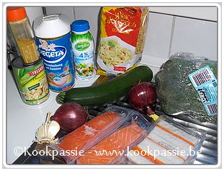 kookpassie.be - Broccoli, courgette, rode ui, champignions met zalm, citroen en mosterd 1/2