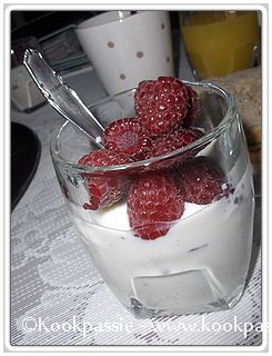 kookpassie.be - Yoghurt met straciatelli en frambozen van de Lidl