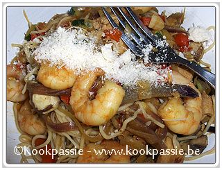 kookpassie.be - Kip – Kip met wokgroeten en mie