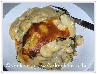 kookpassie.be - Ovenschotel : aardappelpuree / spinazie / kippengehakt met ui en look / bloemkool / bechamel