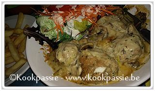 kookpassie.be - Kippen- en kalfsgehakt balletjes, champignons, wokmix met prei en rode ui met champignonsoep en gevogeltevelouté