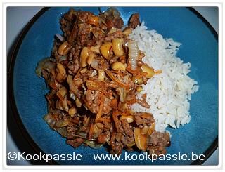 kookpassie.be - Chili-honingkip uit de wok met chinese kool