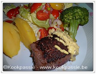 kookpassie.be - Paardesteak met bearnaise, rauwe groenten en microgolf aardappel