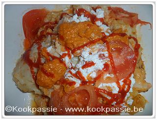 kookpassie.be - Gnocchi met gerookte zalm, surimi, bechamelsaus, parmezaan en chilisaus 1 persoon