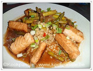kookpassie.be - Zalm met groene asperges, tarwe in te teppanyaki saus