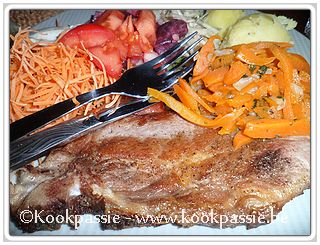 kookpassie.be - 'Boef' kotelet met worteltjes en aardappel