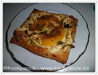 kookpassie.be - Voorgerechtje - Bladerdeeghapje met feta, peches, prei en kruiden