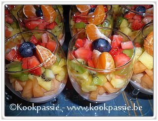 kookpassie.be - Fruitglaasjes met cremoso (Lidl) en boudoirke