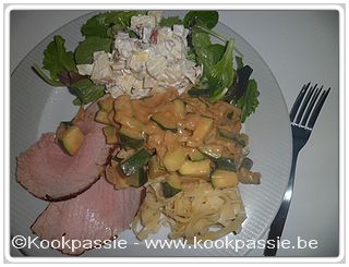 kookpassie.be - Rosbief met Tagliatelli, saus van courgettes, ui, look, room, Engelse saus, ketchup en mosterd