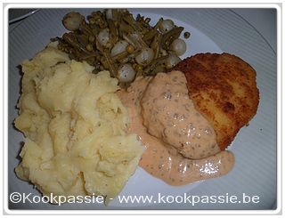 kookpassie.be - Kipburger met kaas, puree en prinseseboontjes met erwtjes