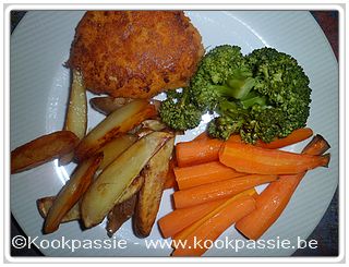 kookpassie.be - Kipburger met rode aardappeltjes en worteltjes in de oven en broccoli