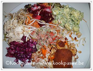 kookpassie.be - Kreeftkroket met gebakken surimi, pijnboompitten en rauwe groenten