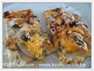 kookpassie.be - Pizza - Pizza met gorgonzola, cheddar, buffelmozarella, champignons en ui