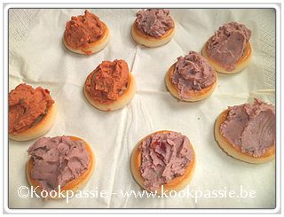 kookpassie.be - Toastjes - Paté en fruit en pitten