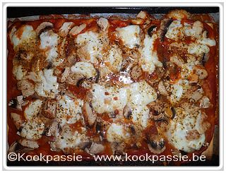 kookpassie.be - Pizza met Fritto van Heinz, gebakken kip, champignons, buffelmozarella, kruiden:  chimichurri en andere