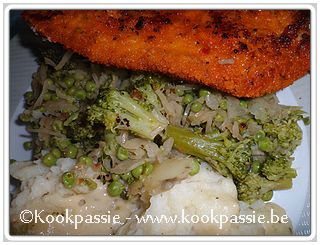 kookpassie.be - Snitzel met puree, broccoli, erwtjes en witte kool
