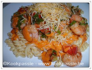 kookpassie.be - Gebakken scampi met look, lenteui en paprika met Smulderke diabolique saus (3€/zeer kleine portie)