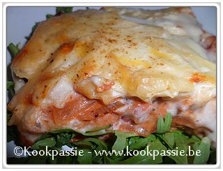 kookpassie.be - Tagliatelli - Wok pasta met aubergine-tomaatsaus, gekookte hesp en xantana saus