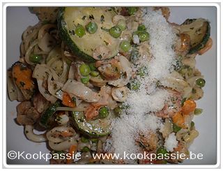 kookpassie.be - Spaghetti - Spaghetti met citroenpasta, doperwtjes, courgette en zeevruchten