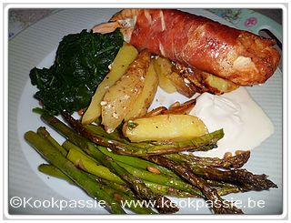 kookpassie.be - Zalm, bioaardappeltjes en groene asperges in de oven met spinazie