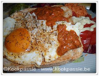 kookpassie.be - Croque Madamme met cajunkruiden en met zelfde weekgroentes en rest spaghettisaus
