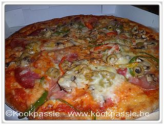 kookpassie.be - Gentbrugge - Pizza zeevruchten en quattro stagione van Mozzarella