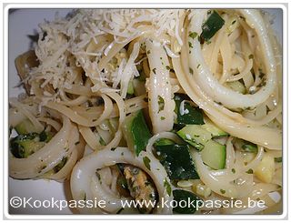 kookpassie.be - Spaghetti - Spaghetti met courgette, inktvis en gorgonzola