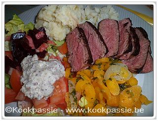 kookpassie.be - Paardesteak met worteltjes, bloemkool, puree en rauwe groentjes