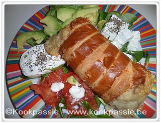 kookpassie.be - Kaasrol met avocado, tomaat, feta en mozarella