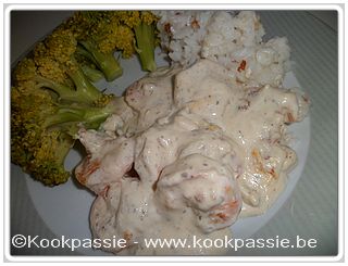 kookpassie.be - Scampi's en mantelschelpjes gebakken in look en Kruiden Boursinkaas met rijst en broccoli